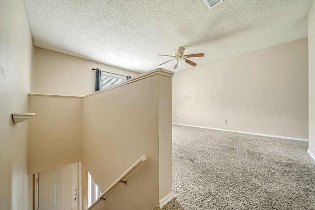 Building Photo - 2501 Gulf Fwy