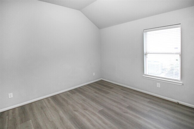 Building Photo - 16210 Stoney Elms Ct