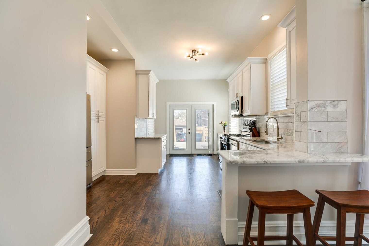 Building Photo - 113 S Mason Ave