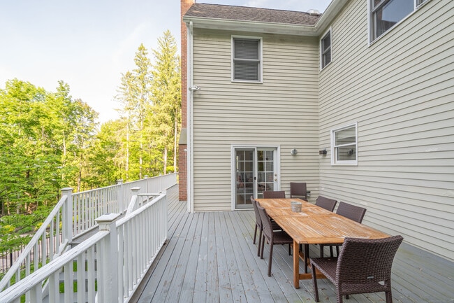 Building Photo - 64 Riverford Rd