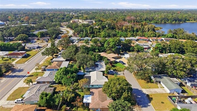 Building Photo - 2039 Pine Ridge Dr