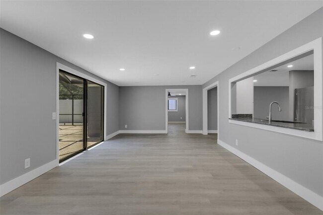 Building Photo - 4645 Hunter Ridge Dr