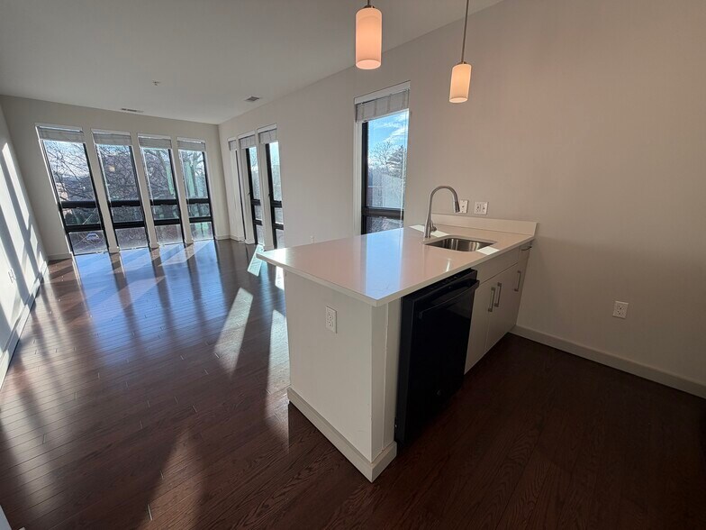 Building Photo - 40A Marion St