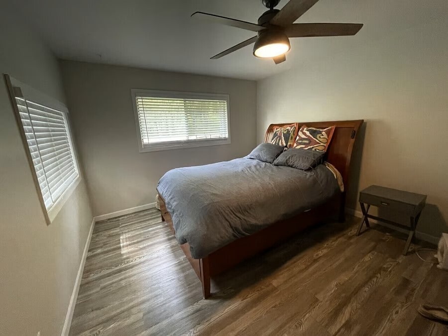 Building Photo - 1305 E Grandview