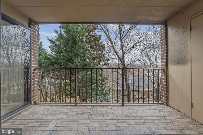 Building Photo - 124 Roberts Ln