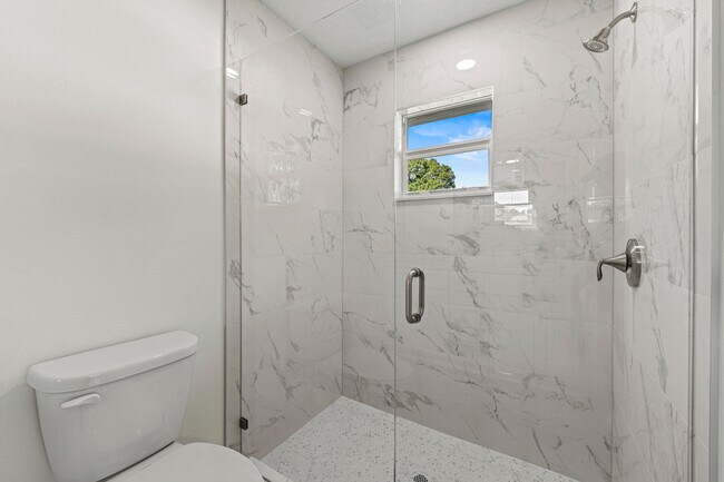 Building Photo - 7304 Miramar Ave