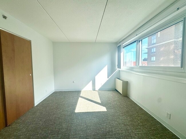 Building Photo - 133 Park St