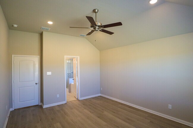 Building Photo - Ellis Place at Park Meadows