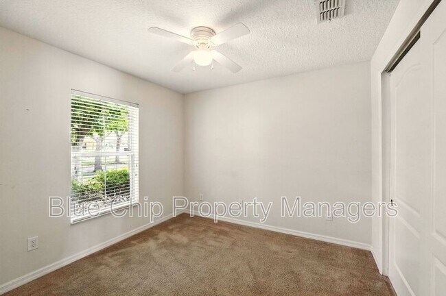 Building Photo - 13800 Golden Russet Dr