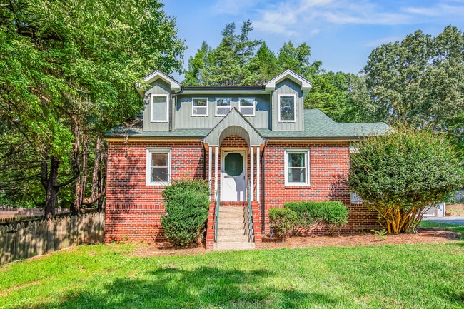 Primary Photo - 4333 Robinhood Rd