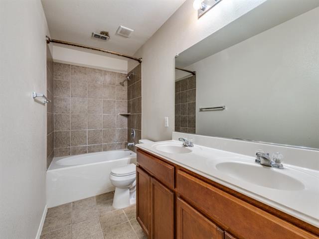 Building Photo - 14013 San Christoval Pass