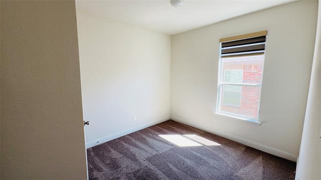 Building Photo - 2512 Wheeler Ave