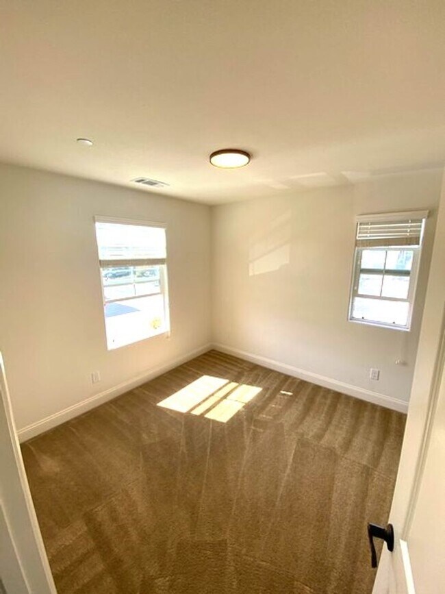 Building Photo - Luxury Gated Community Home Available in Santa Maria