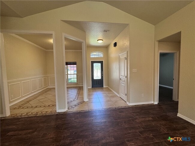 Building Photo - 2536 Mugho Dr