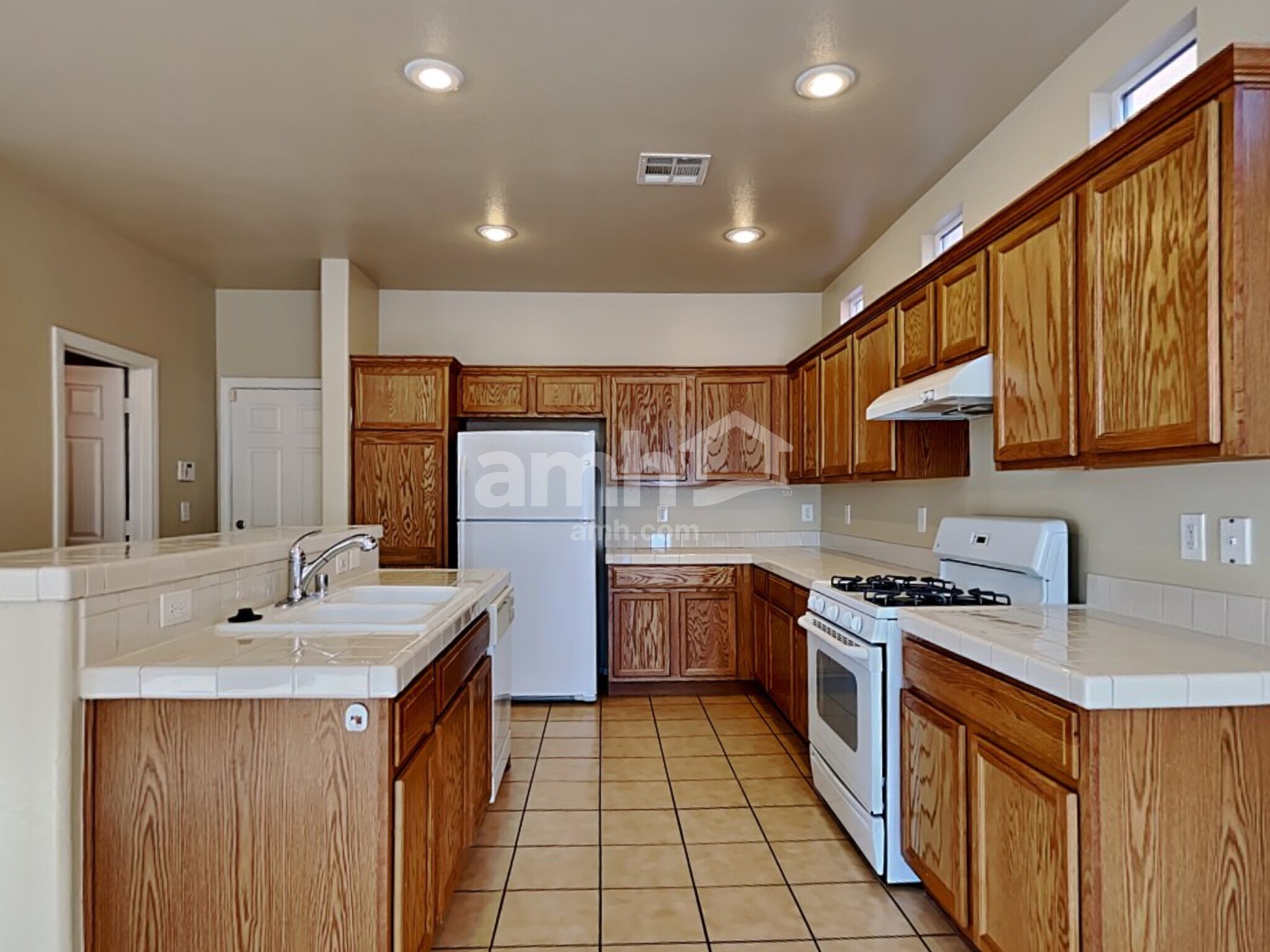 Building Photo - 10395 Bolting Cloud Dr
