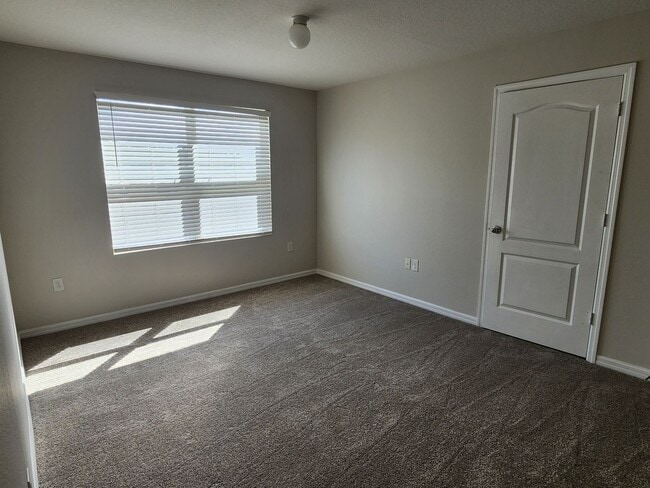 Building Photo - Lake Front House 4 Bedroom 3 Bathroom