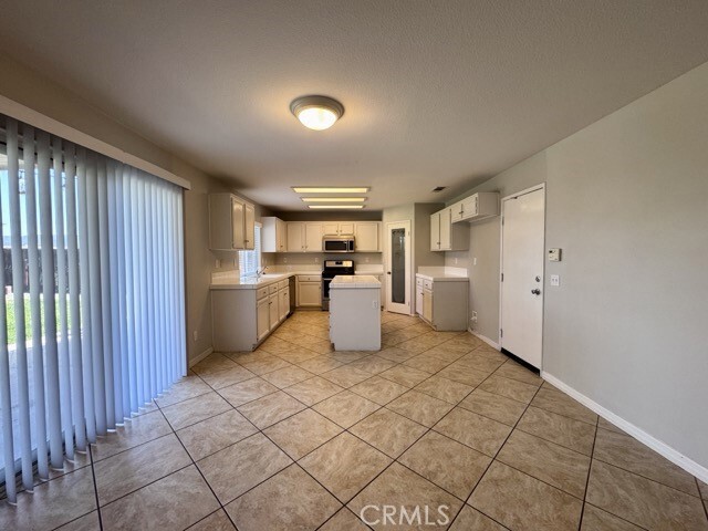 Building Photo - 37876 Amberleaf Ct