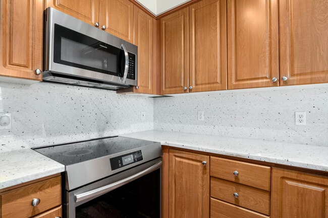 Building Photo - 13000 Admiralty Way