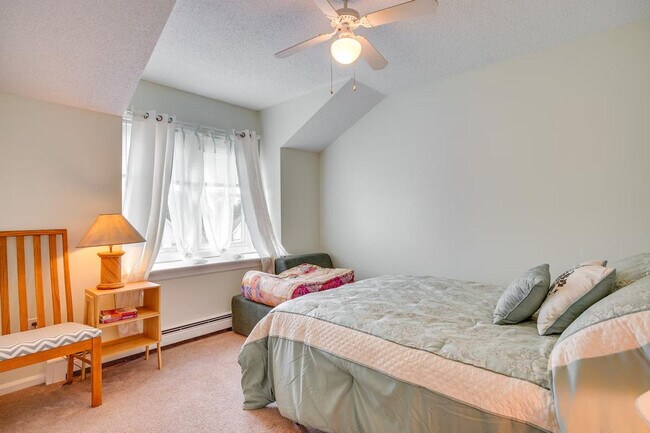 Building Photo - 109 Hawley Ave