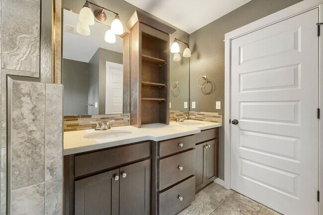 Building Photo - Custom-Built 4BR/2.5BA Two-Story Near Woodstock — Quartz Island Kitchen, Gas Fireplace & Fenced Y...