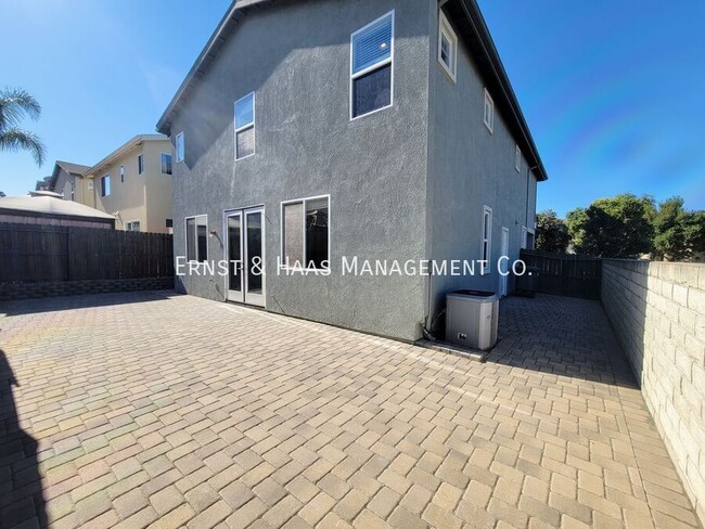 Building Photo - 17528 Yellowwood Way