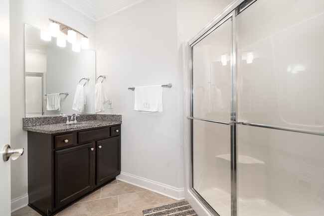 Building Photo - 6006 Tanoak Ct