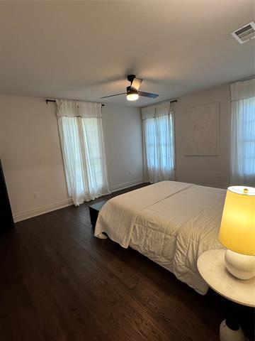 Building Photo - 722 S Prairieville St