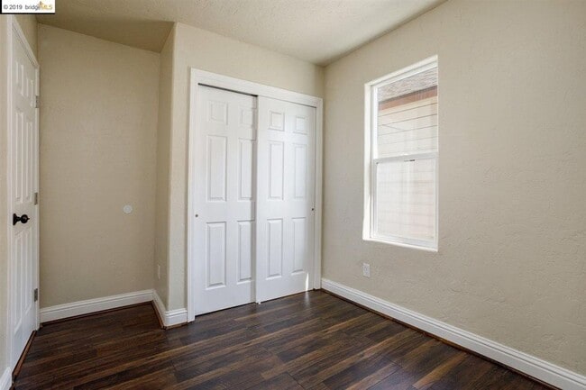 Building Photo - 106 Chanslor Ave