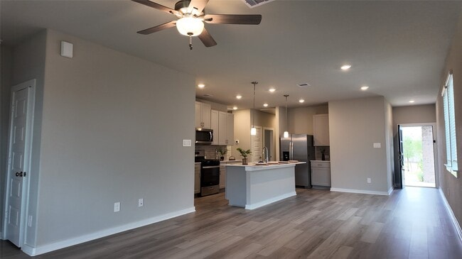 Building Photo - 16817 Harvest Grv Ln