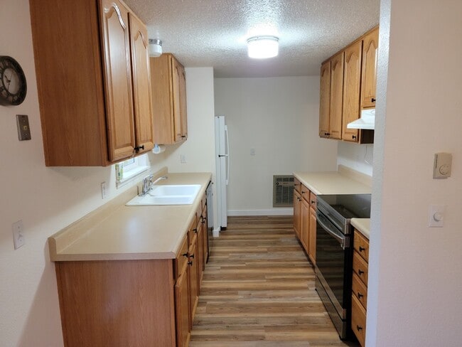 Building Photo - 111 Della Vista Dr