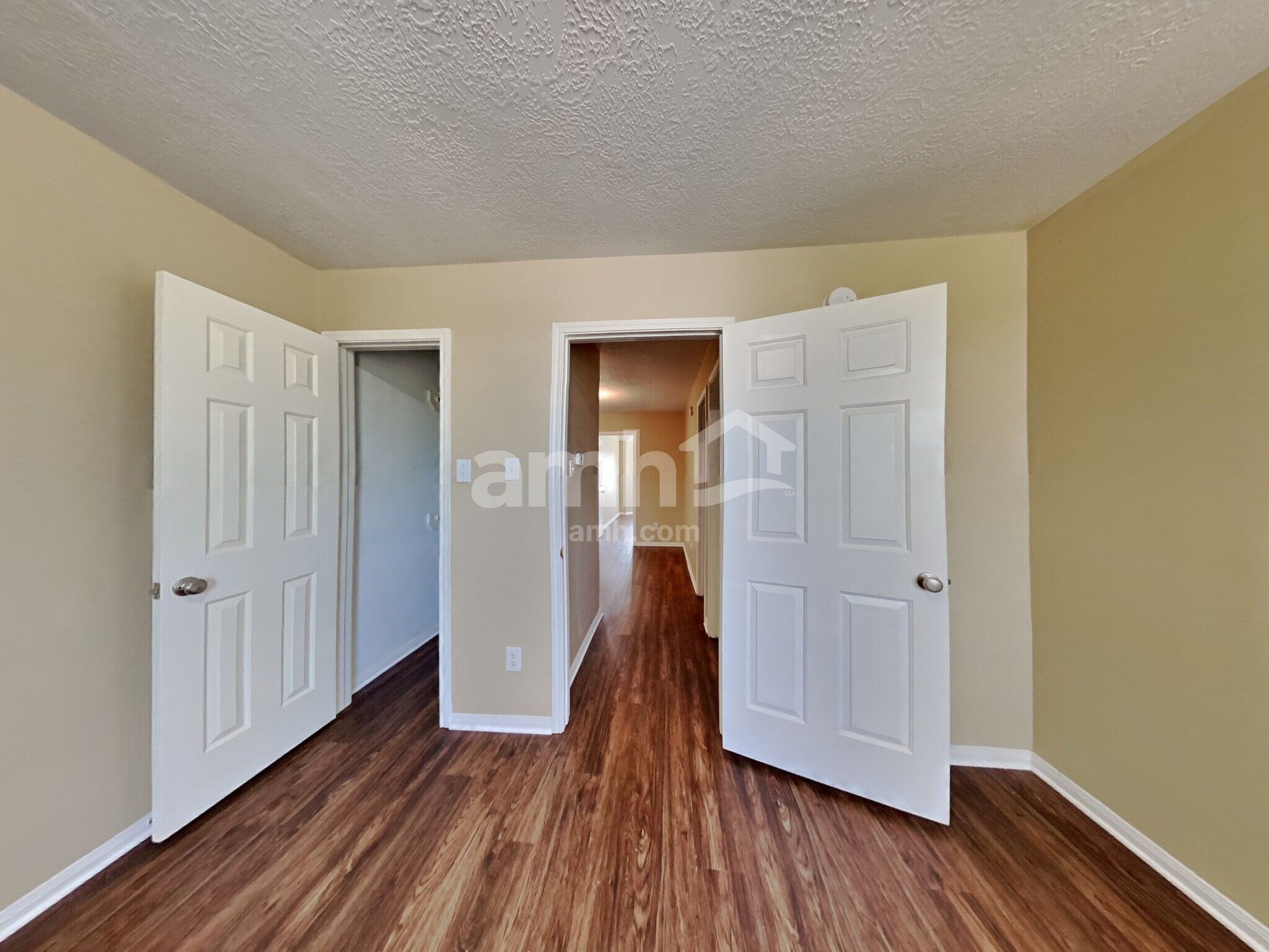 Building Photo - 9419 Stoneridge Canyon Ln