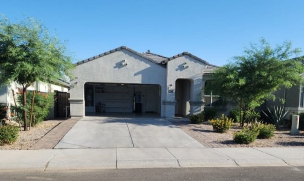 Building Photo - 38221 W San Ildefanso Ave