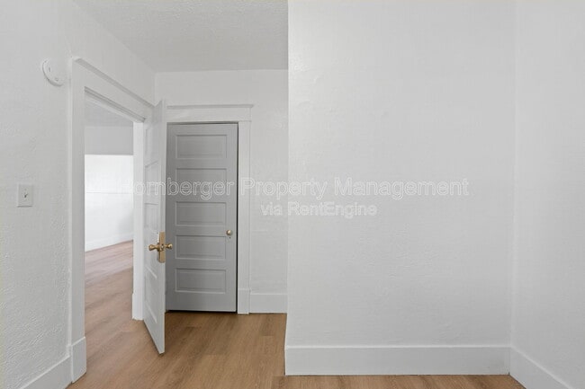Building Photo - 1509 N Wall St