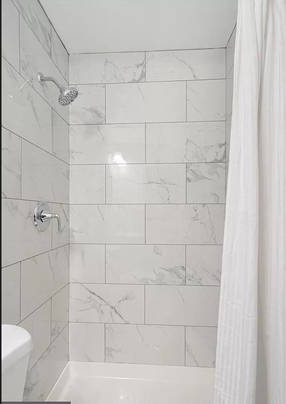 Building Photo - 9234 Woodcreek Ct