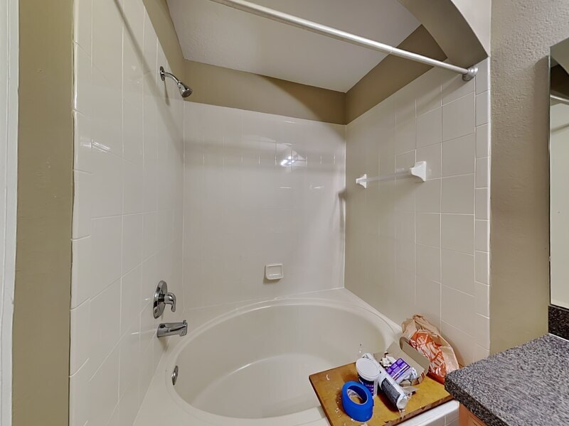 Building Photo - 16583 Cedar Crest Dr