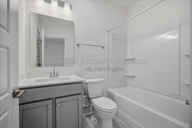 Building Photo - 501 Greenville Ave
