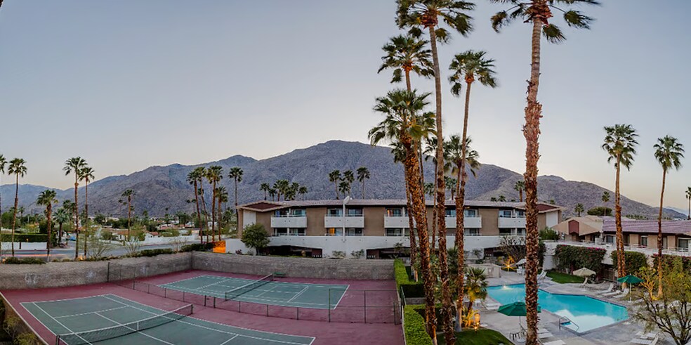 Building Photo - 467 S Calle El Segundo