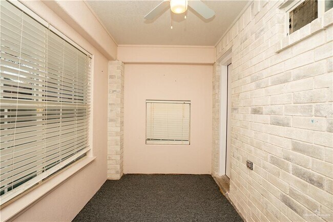 Building Photo - 23 Lilly Cove Dr