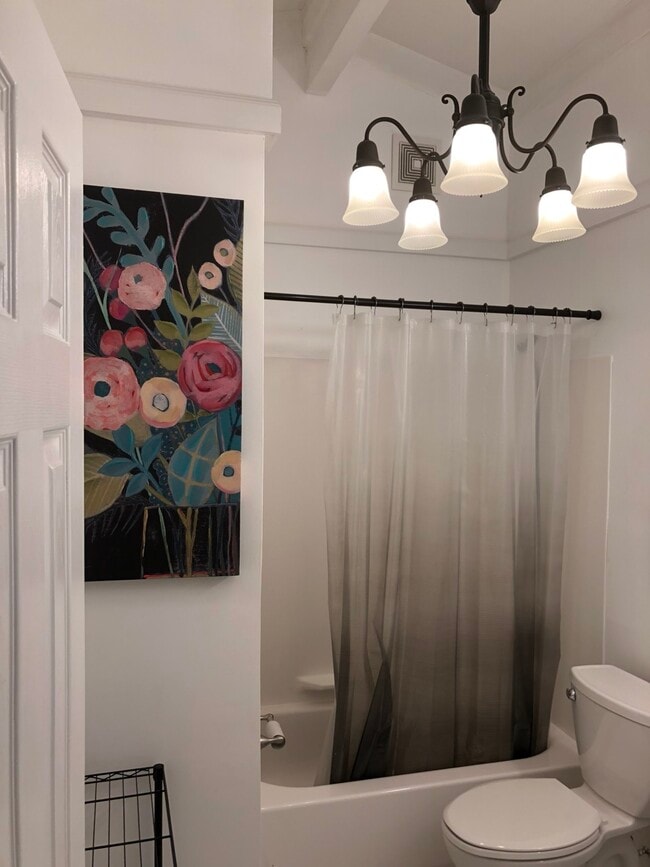 Building Photo - 303 Old Town Rd