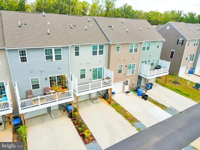 Building Photo - 72 Caswell Dr