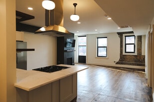 Building Photo - 121 Michigan Ave W