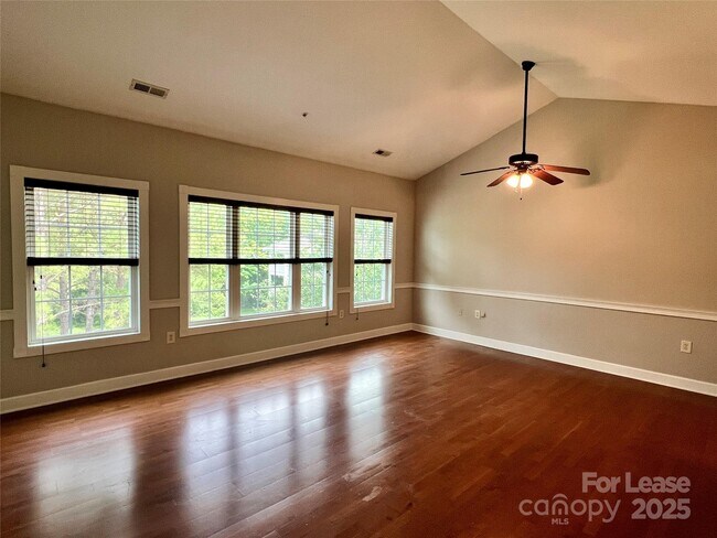 Building Photo - 8635 Coralbell Ln