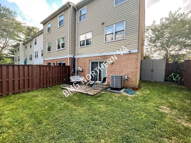 Building Photo - 7711 Trevino Ln