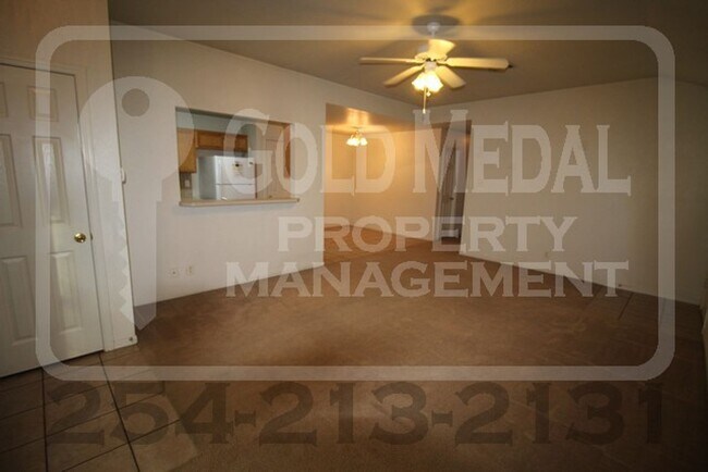 Building Photo - 2703 Lucille Dr