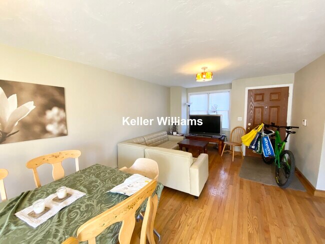 Building Photo - 1440 Tremont St