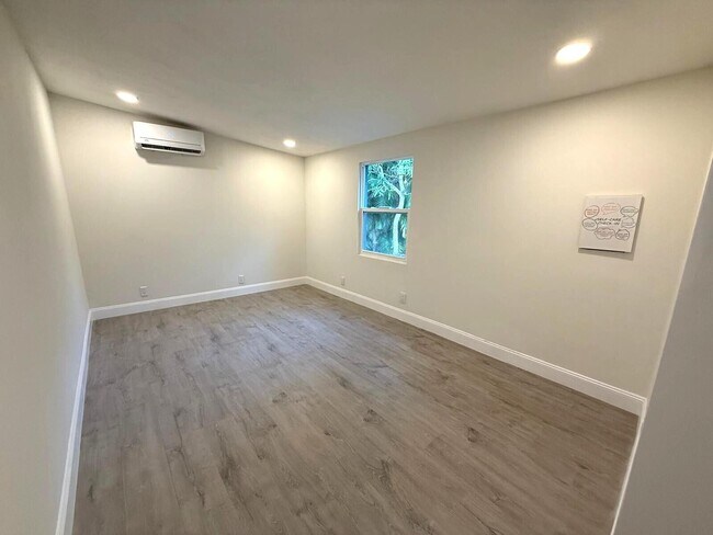 Building Photo - 14526 Paradise Trail