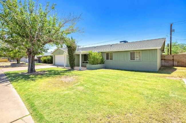 Building Photo - Charming South Scottsdale Ranch  home new ...