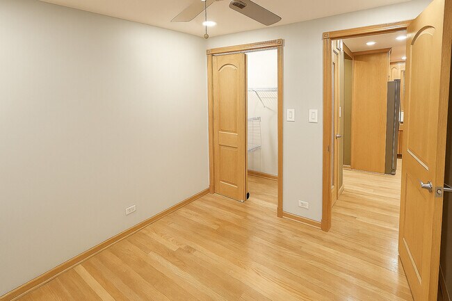 Building Photo - 5155 S Mobile Ave