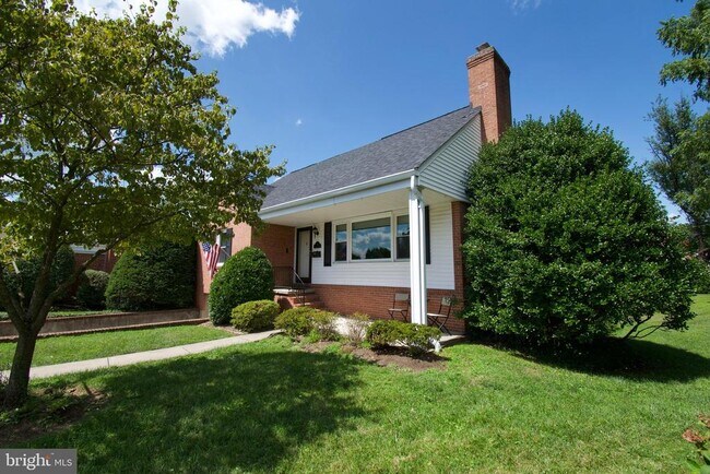 Building Photo - 914 Rappaix Ct