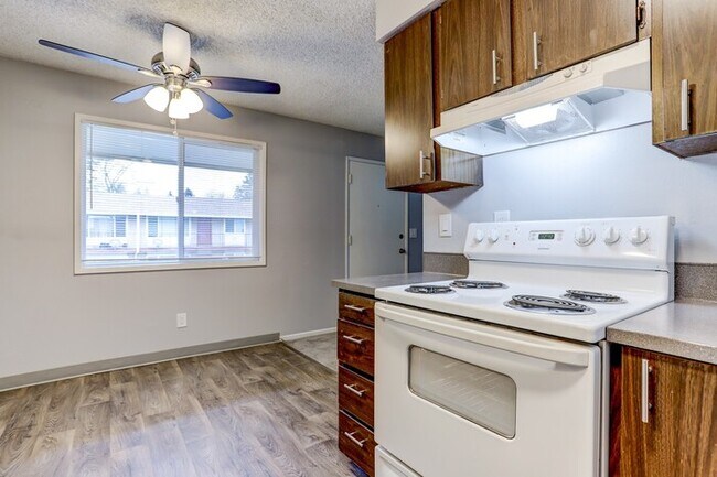 Building Photo - Look no Further, Tyee offers a SUPER 2bed/...